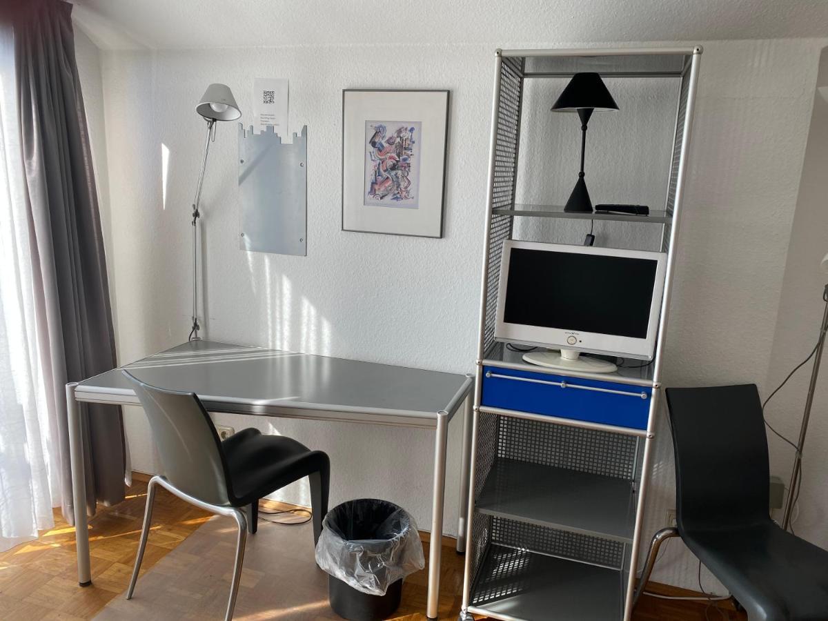 Apartmenthaus Zentrum Komfort Apartments Mit Minikuchen Verschiedener Grossen Kassel Ngoại thất bức ảnh