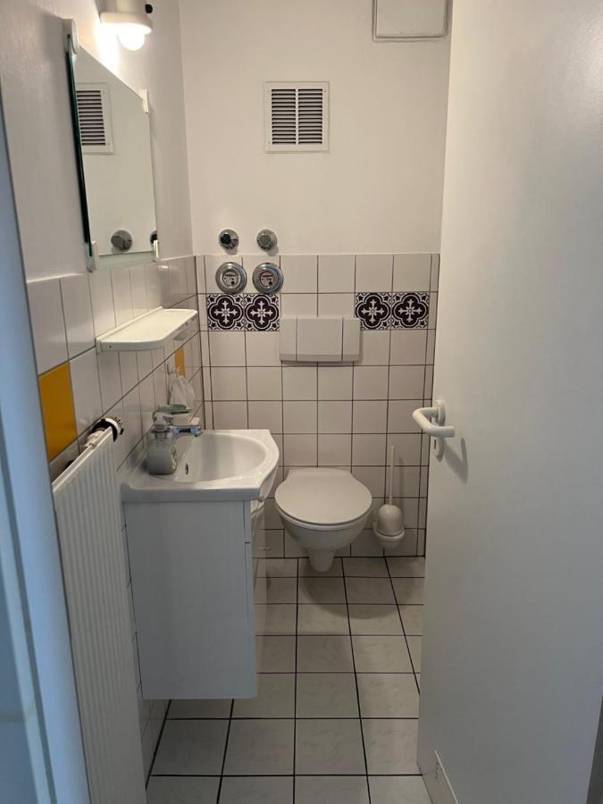 Apartmenthaus Zentrum Komfort Apartments Mit Minikuchen Verschiedener Grossen Kassel Ngoại thất bức ảnh