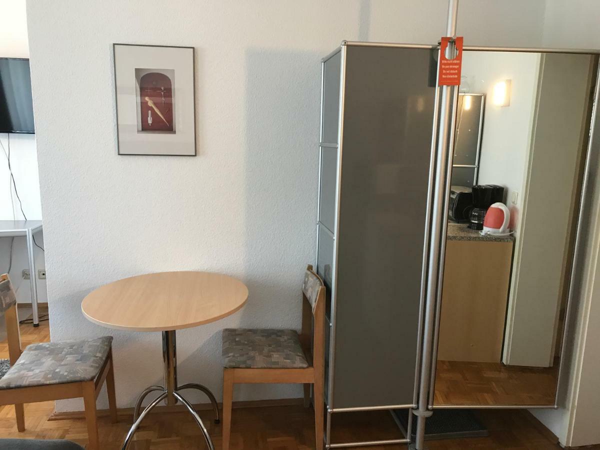 Apartmenthaus Zentrum Komfort Apartments Mit Minikuchen Verschiedener Grossen Kassel Ngoại thất bức ảnh