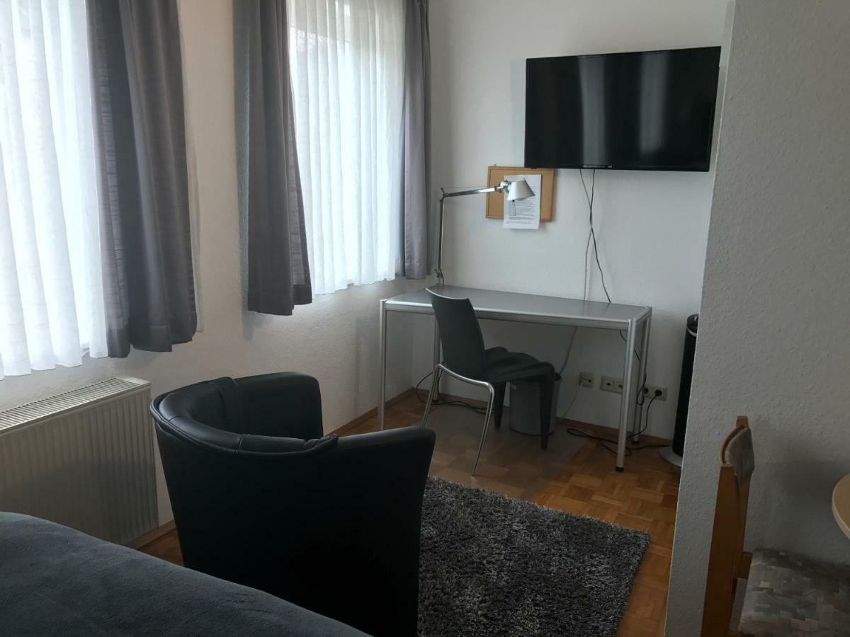 Apartmenthaus Zentrum Komfort Apartments Mit Minikuchen Verschiedener Grossen Kassel Ngoại thất bức ảnh