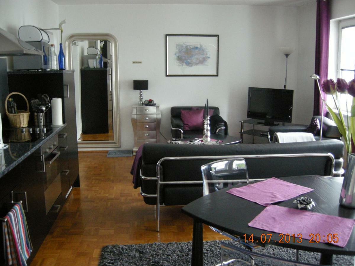 Apartmenthaus Zentrum Komfort Apartments Mit Minikuchen Verschiedener Grossen Kassel Ngoại thất bức ảnh