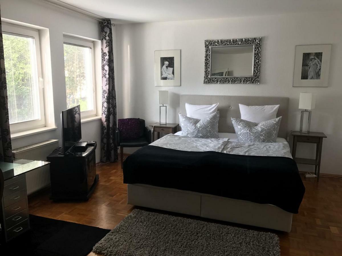 Apartmenthaus Zentrum Komfort Apartments Mit Minikuchen Verschiedener Grossen Kassel Ngoại thất bức ảnh
